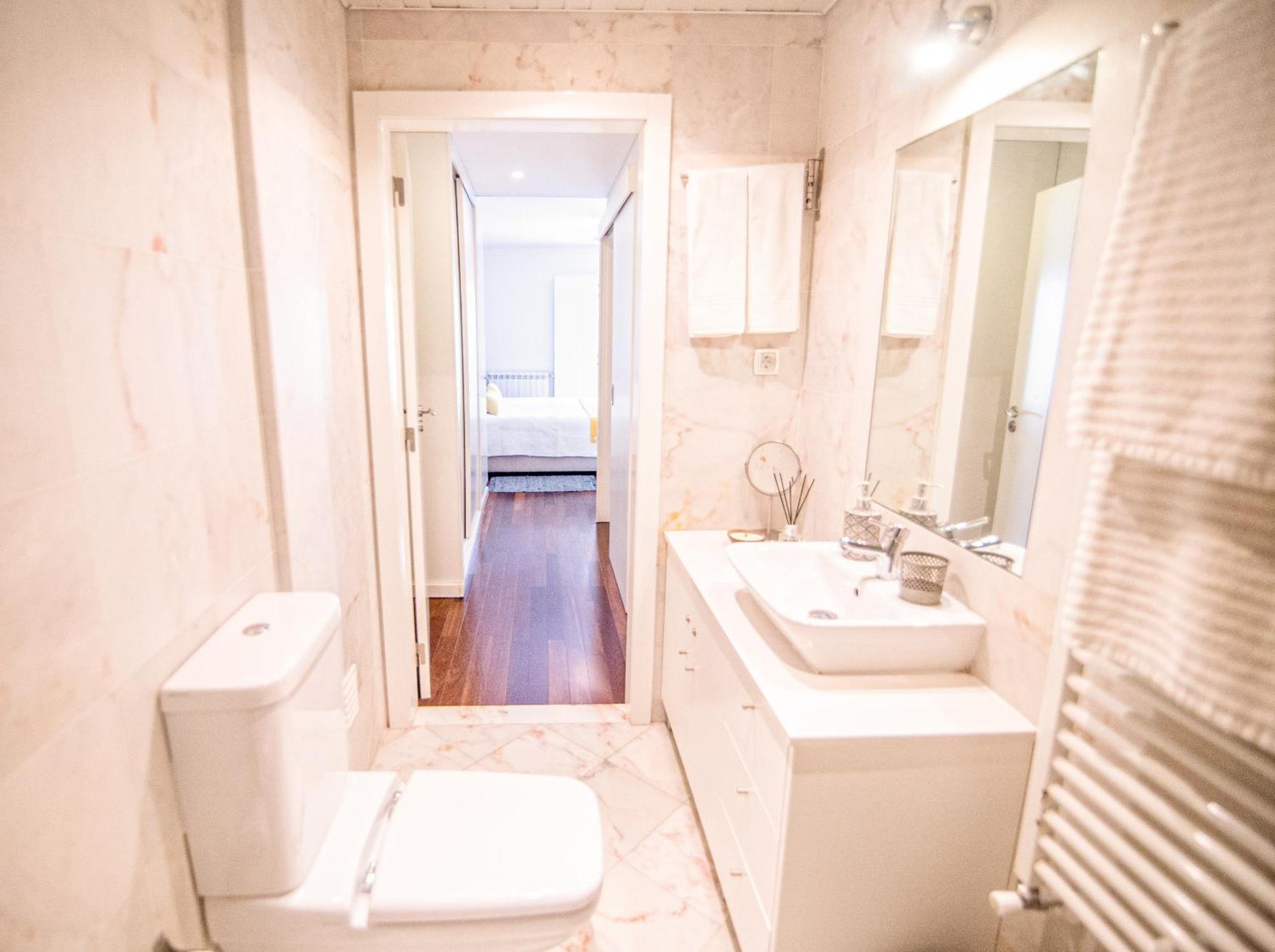 The Bonsai - Glamorous Chiado Apartment *