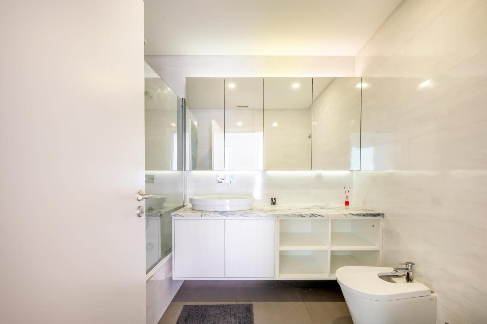 Guestready - Modernity Refine Near Airport * Lisboa