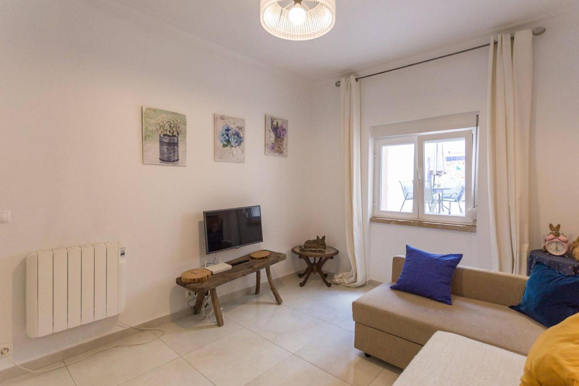 Be Local - Flat With 1 Bedroom And Terrace In Moscavide - Apartamento