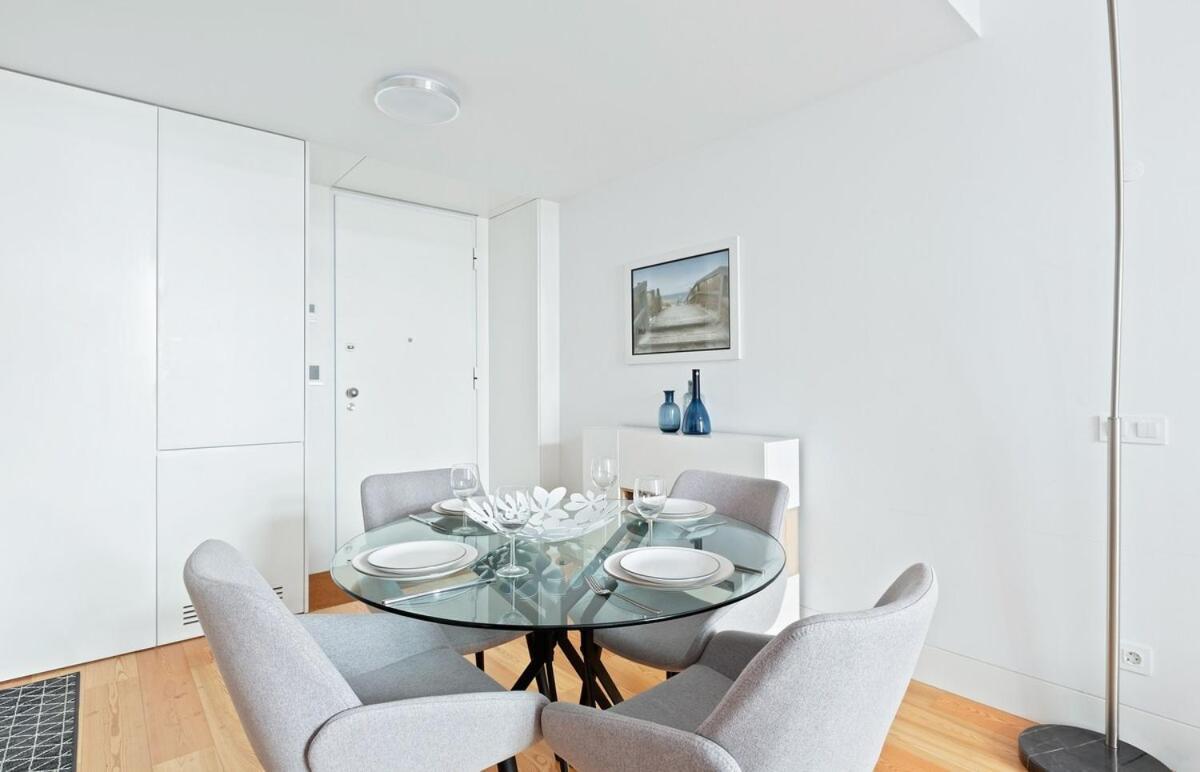 Spacious 1 Bedroom Near Baixa *