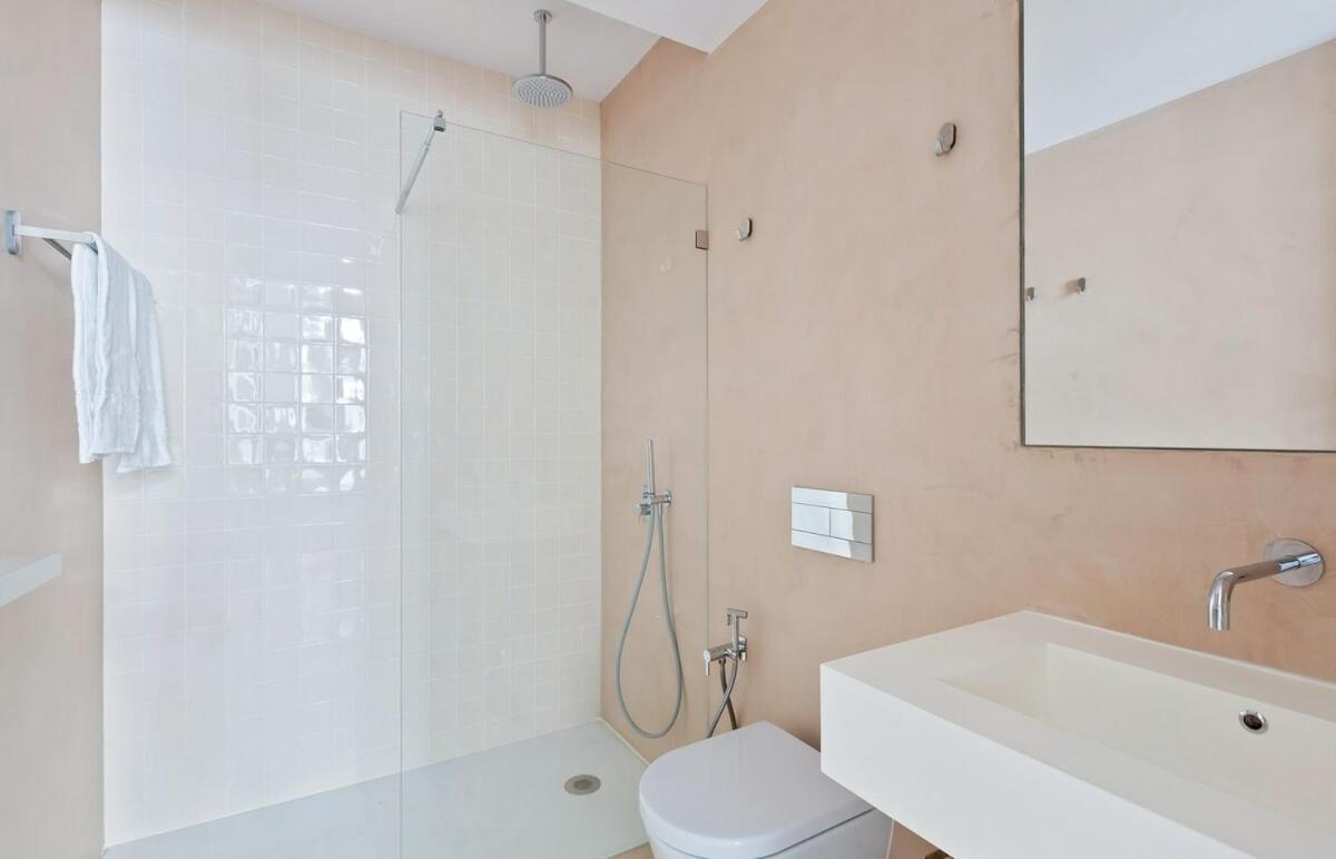 Spacious 1 Bedroom Near Baixa *