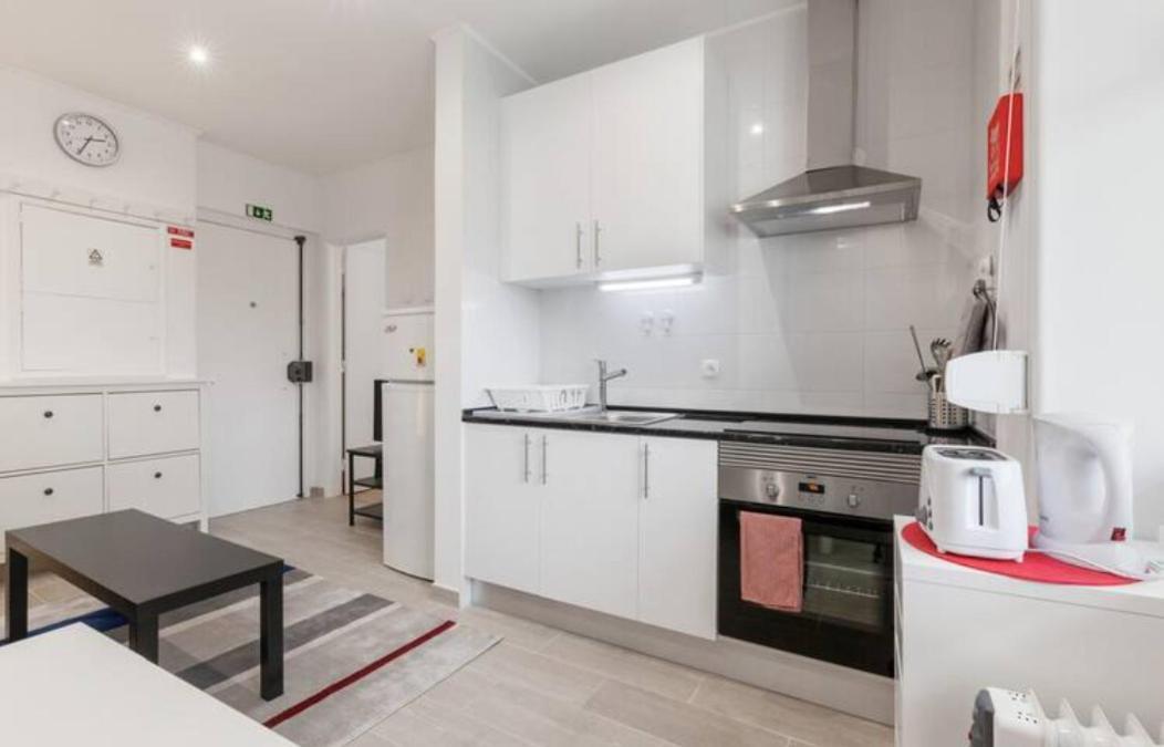 Beautiful 1 Bedroom Near Benfica Appartement Lissabon