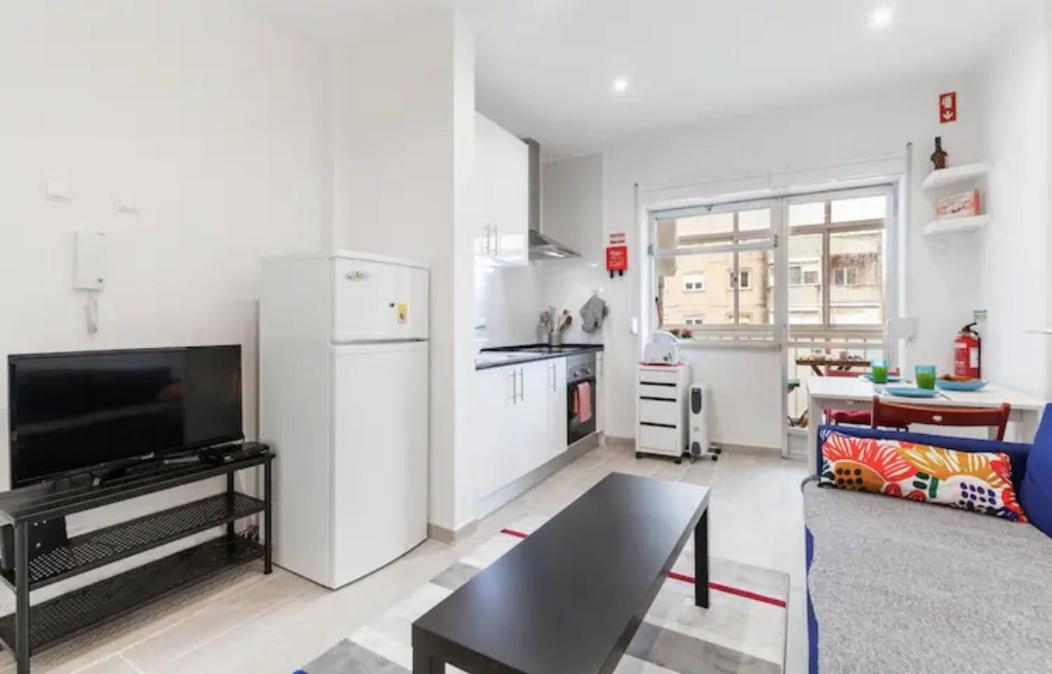 Beautiful One Bedroom Near Benfica Appartement Lisboa
