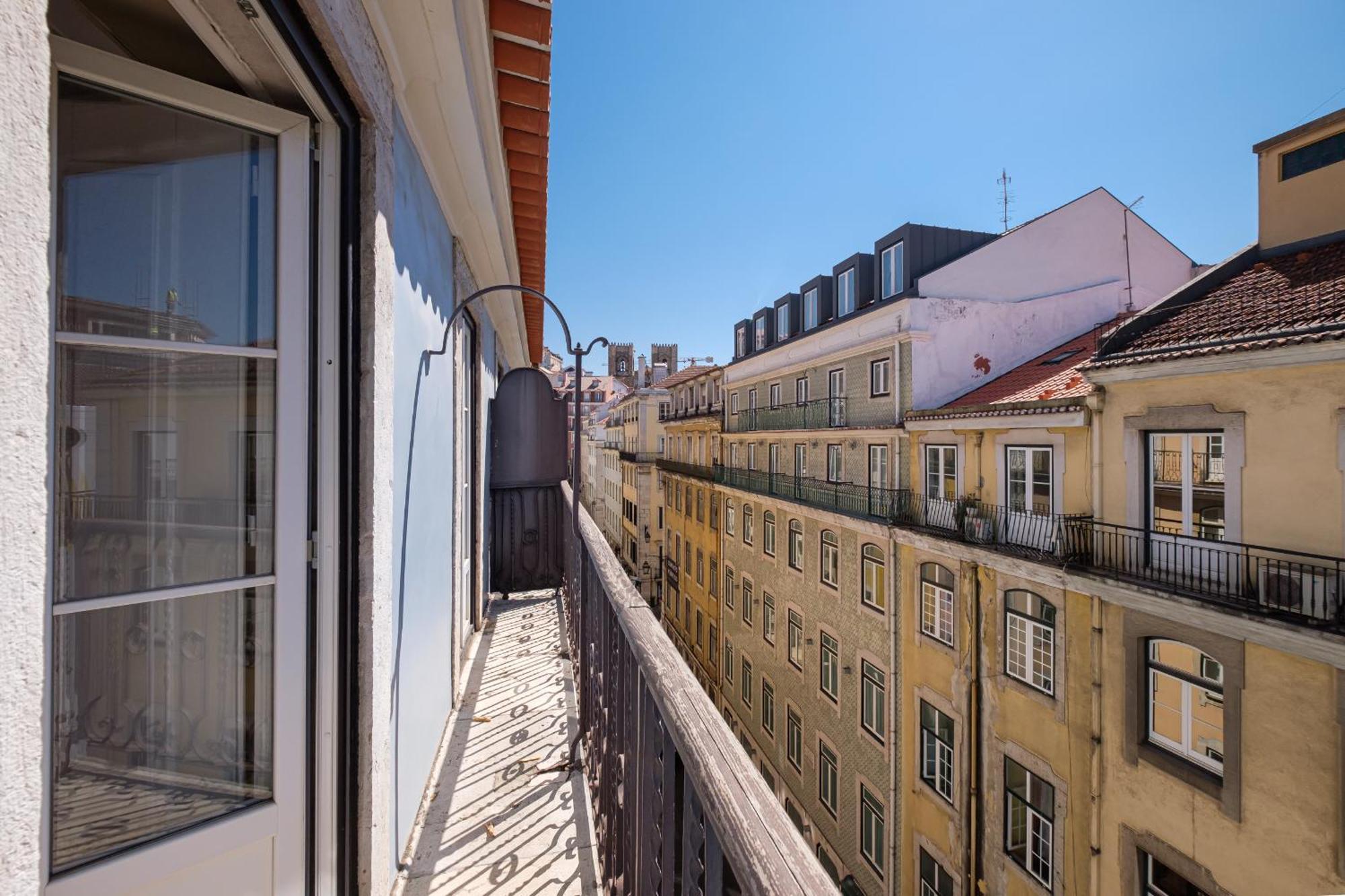 Nomad's Downtown - 3bdr S Juliao Appartement