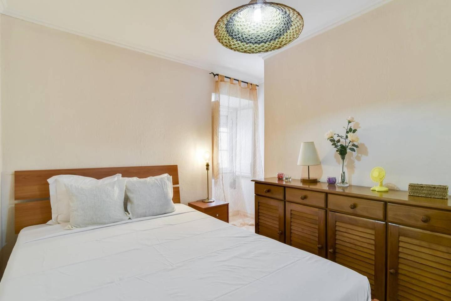 Portuguese Design 1 Bedroom In The Heart Of Apartment Lissabon