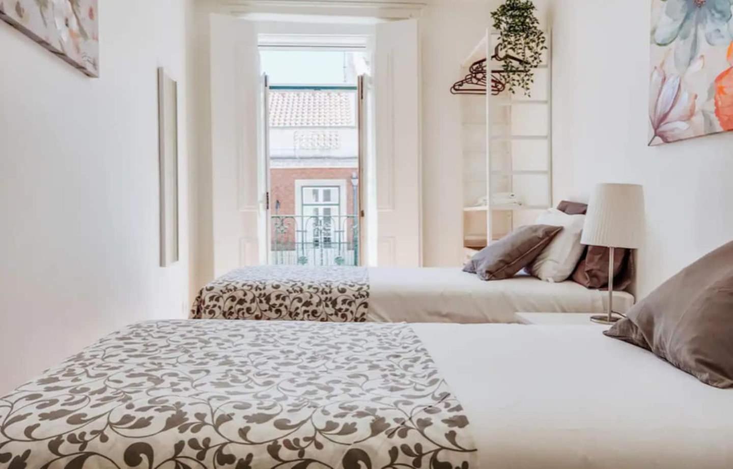 3 Bedroom In Baixa With River View