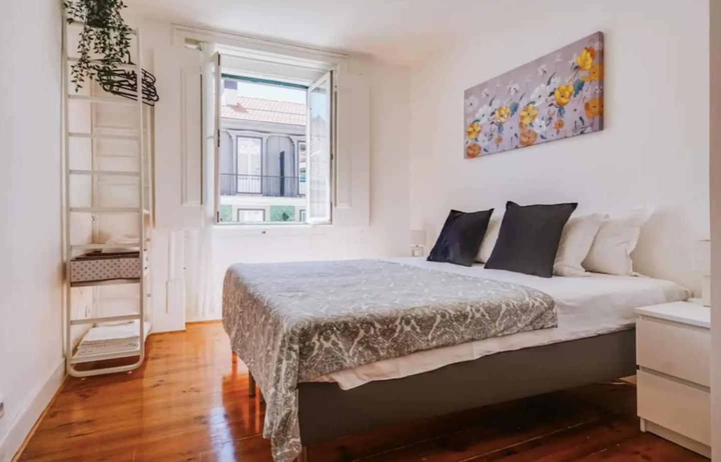 3 Bedroom In Baixa With River View Appartement
