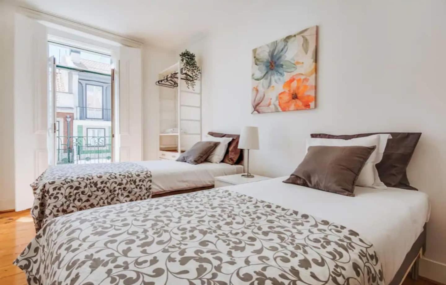 3 Bedroom In Baixa With River View