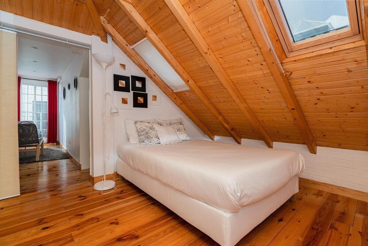 Appartement Attic With Balcony In Bairro Alto