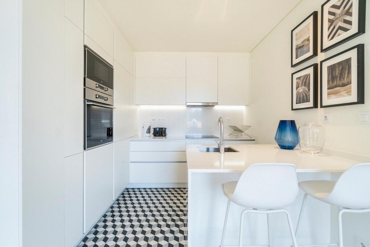Appartement Modern 1 Bedroom With Balcony Lissabon