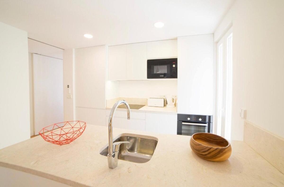 Estalagem Bright 2 Bedroom With Parking In