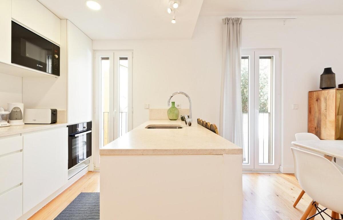 Estalagem Bright 2 Bedroom With Parking In Lisboa