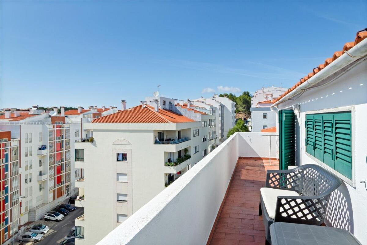 Lovely 2 Bedroom With Terrace In Cascais Appartement