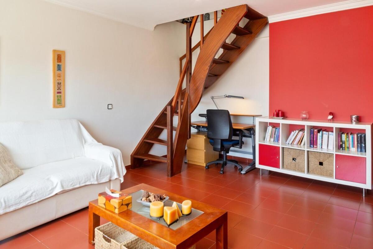 Lovely 2 Bedroom With Terrace In Cascais Lisboa