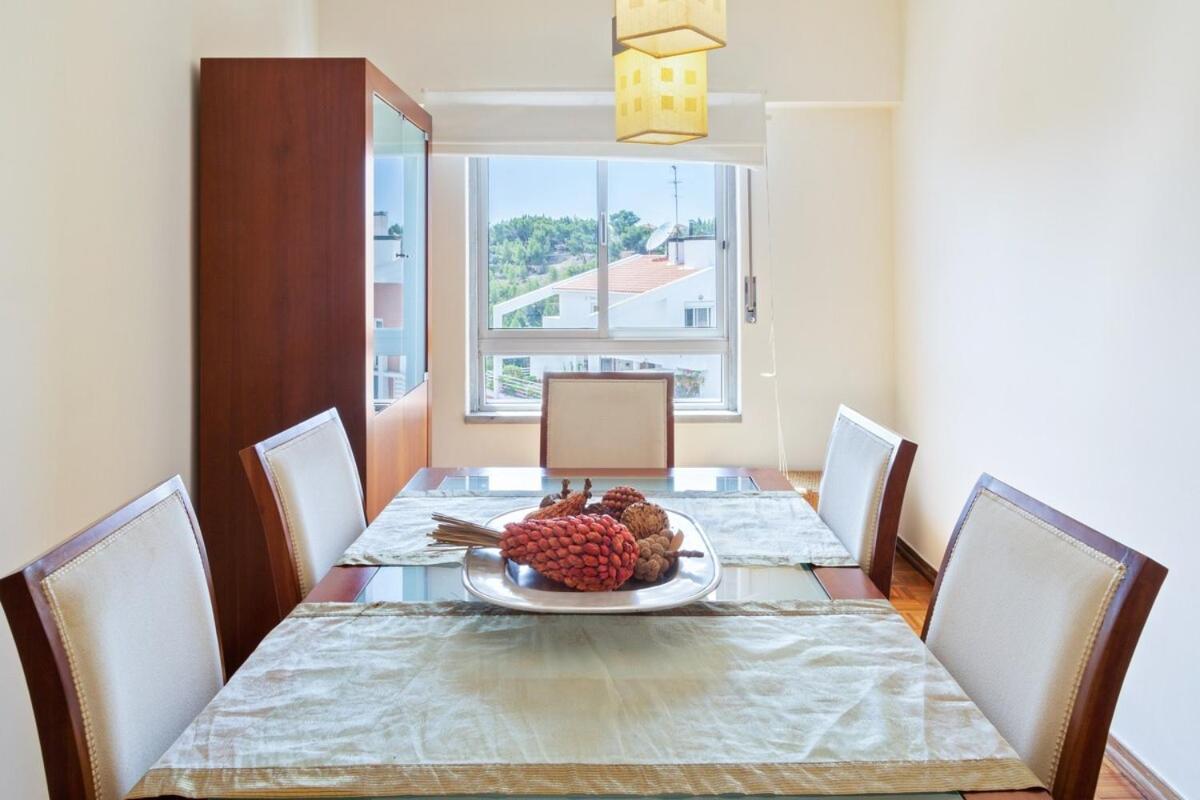 Lovely 2 Bedroom With Terrace In Cascais * Lisboa