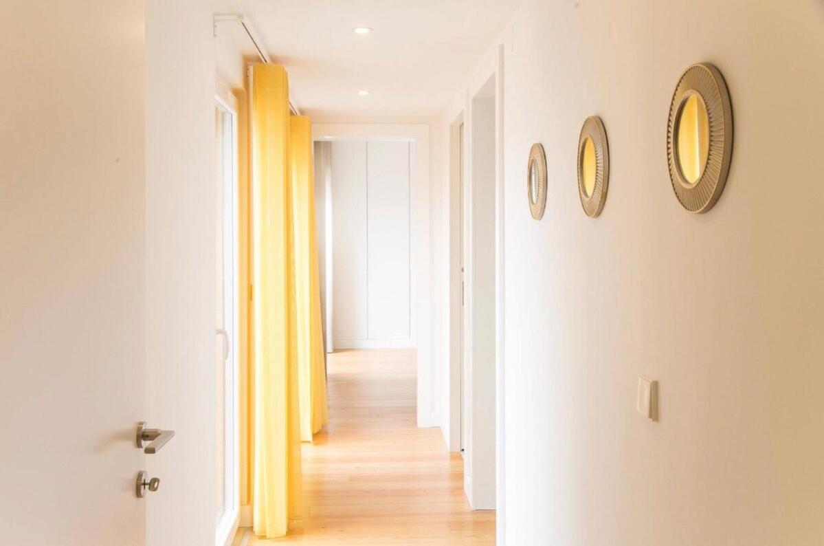 Bright 2 Bedroom With Parking In Estalagem *