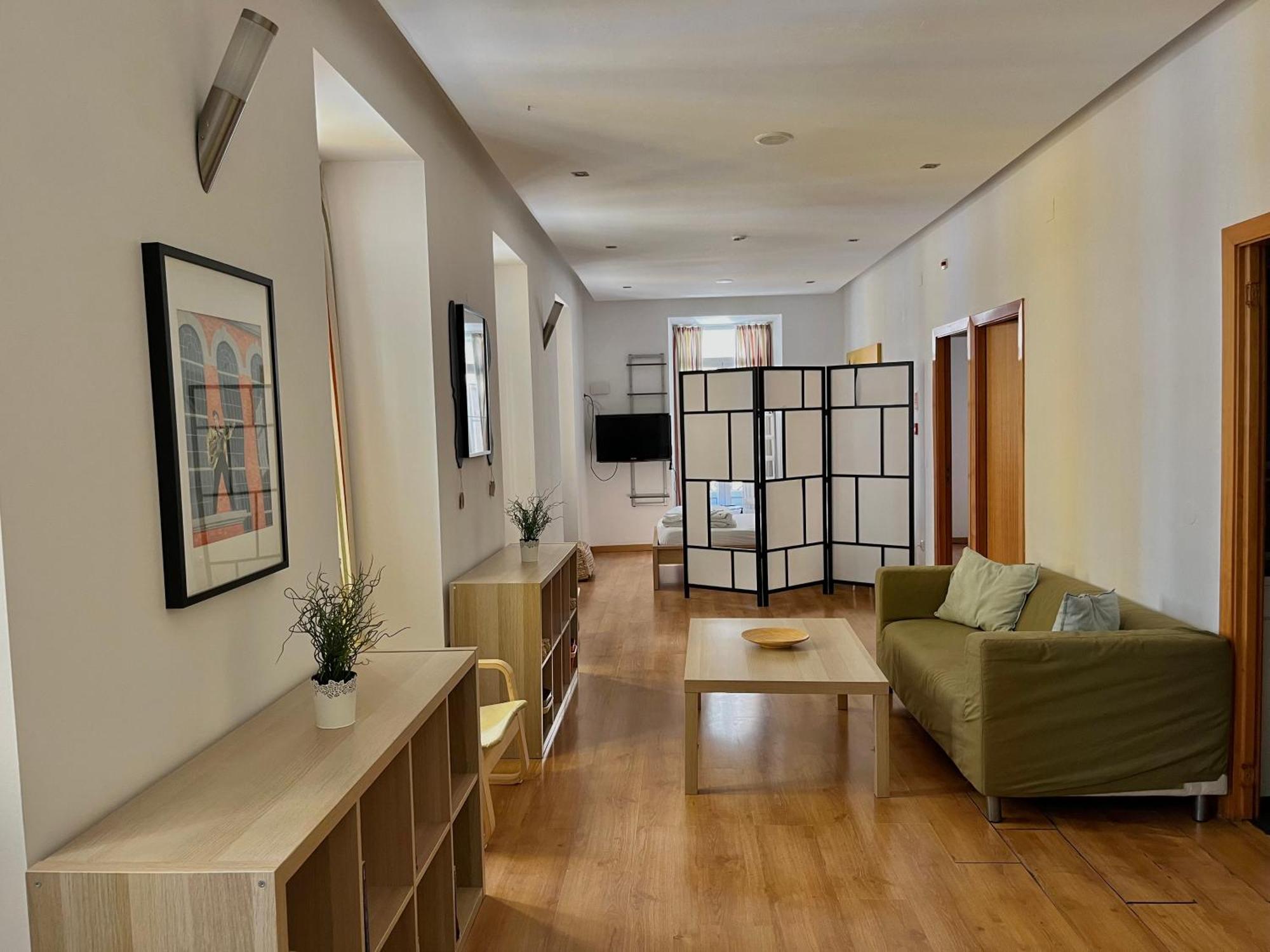 2 Bedroom - Bairro Alto Appartement