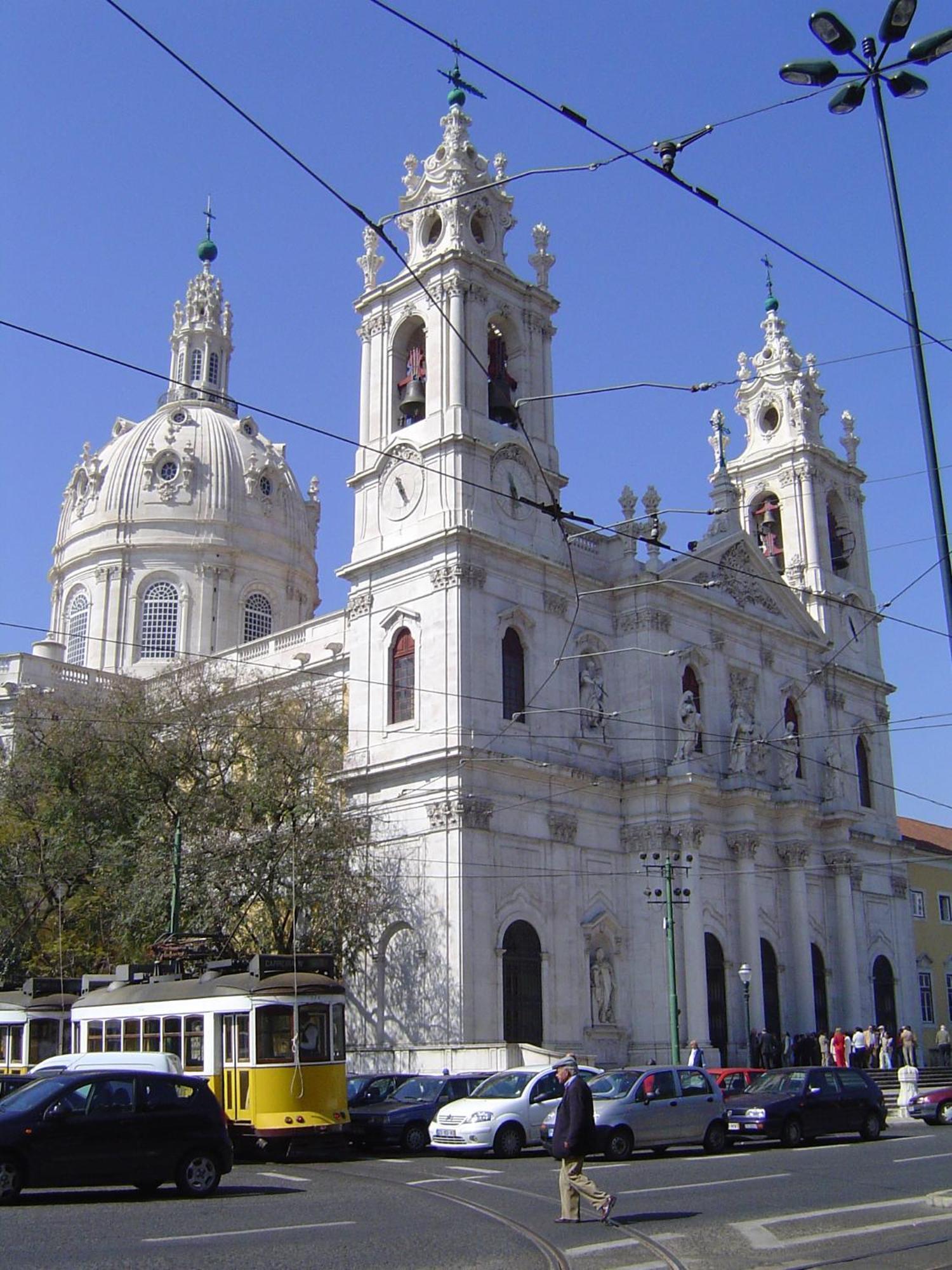 Apartamento Bem Localizado Para Familias & Amigos Appartement Lissabon