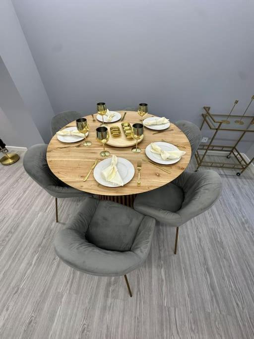 Duplex Com Jacuzzi Em Olival Basto Lisboa