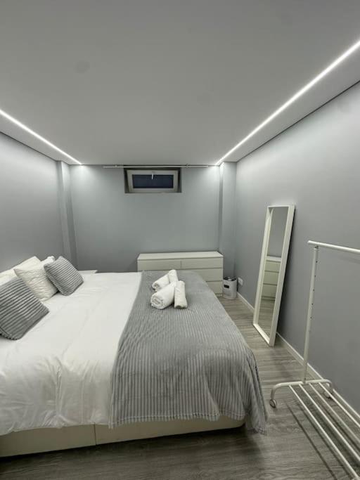 Appartement Duplex Com Jacuzzi Em Olival Basto Lisboa