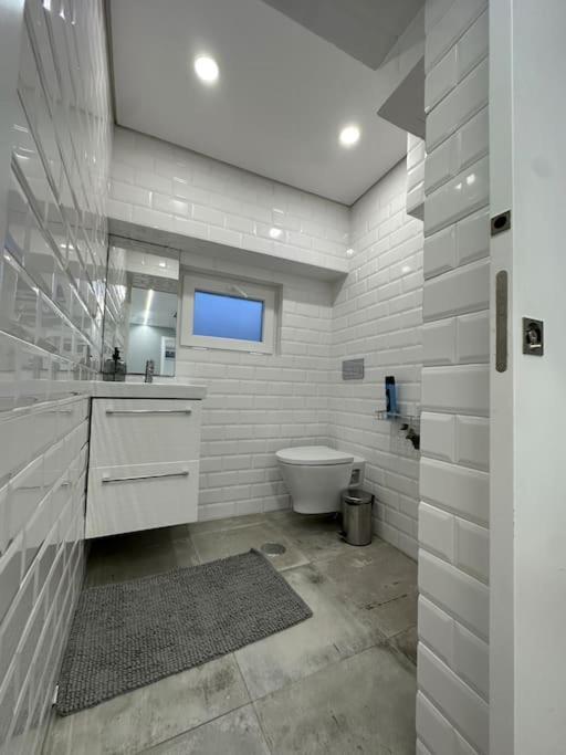 Duplex Com Jacuzzi Em Olival Basto Lisboa