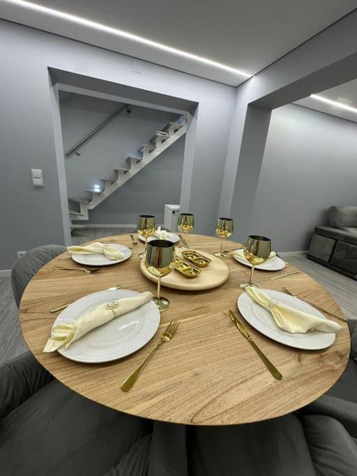 Duplex Com Jacuzzi Em Olival Basto *