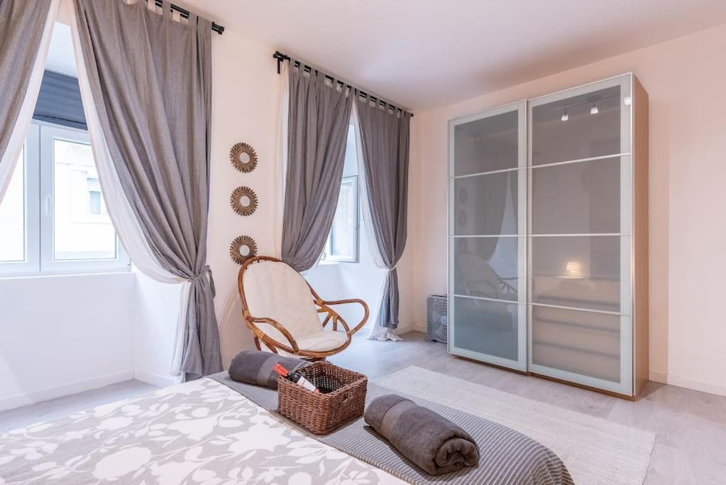 Modern Rustic In Graca Lissabon