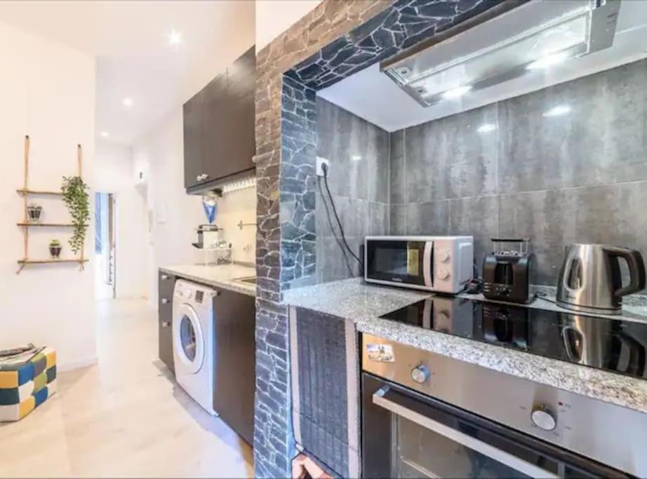 Modern Rustic In Graca Appartement