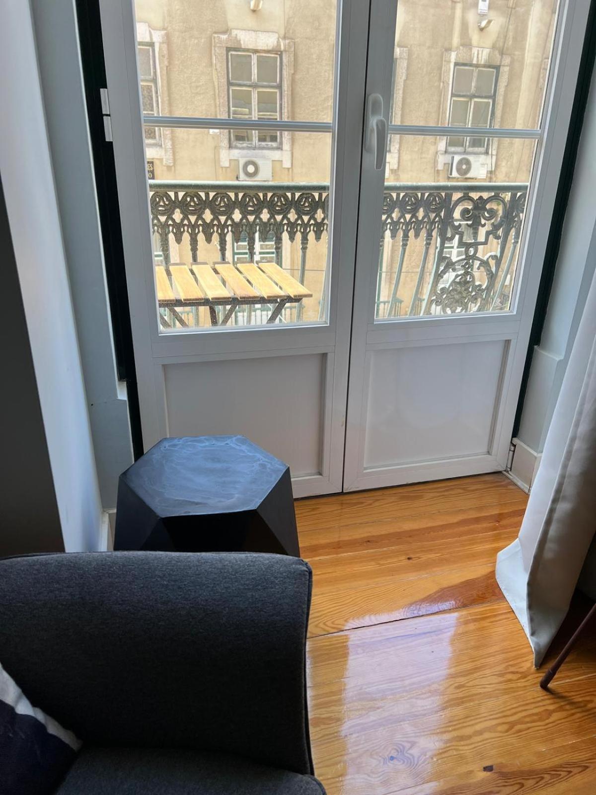 No Chiado Baixa De - Em Apartamento Partilhado Quarto em Acomodações Particulares *