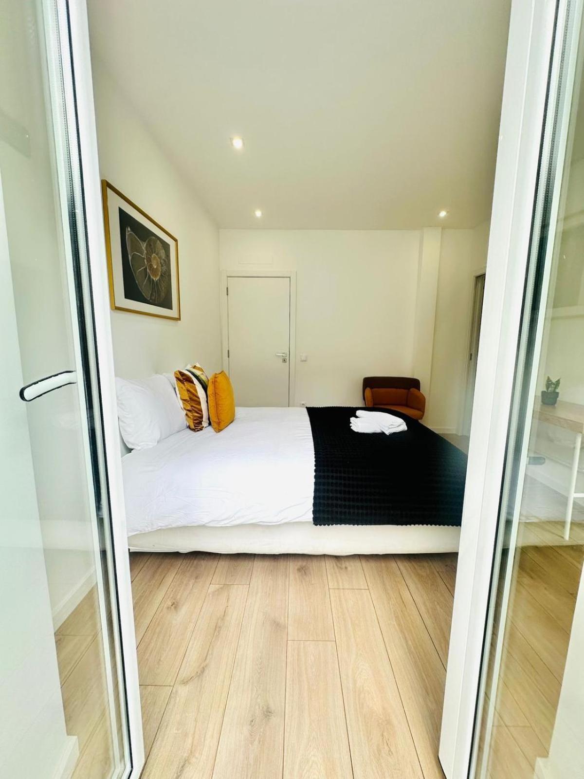 Center 3 Bedroom Flat Next To Avenida Almirante Reis Lisbon