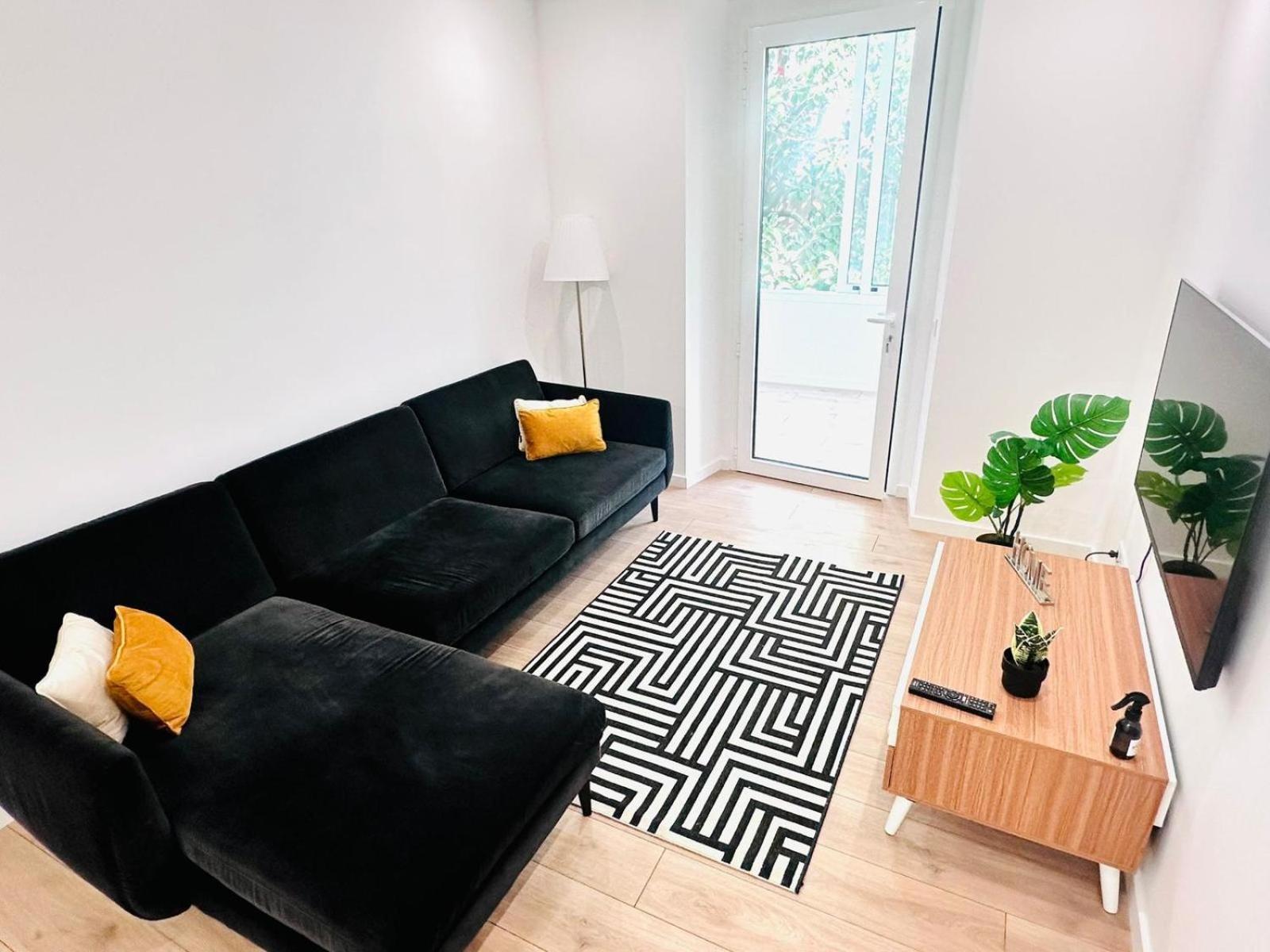 Center 3 Bedroom Flat Next To Avenida Almirante Reis Apartment