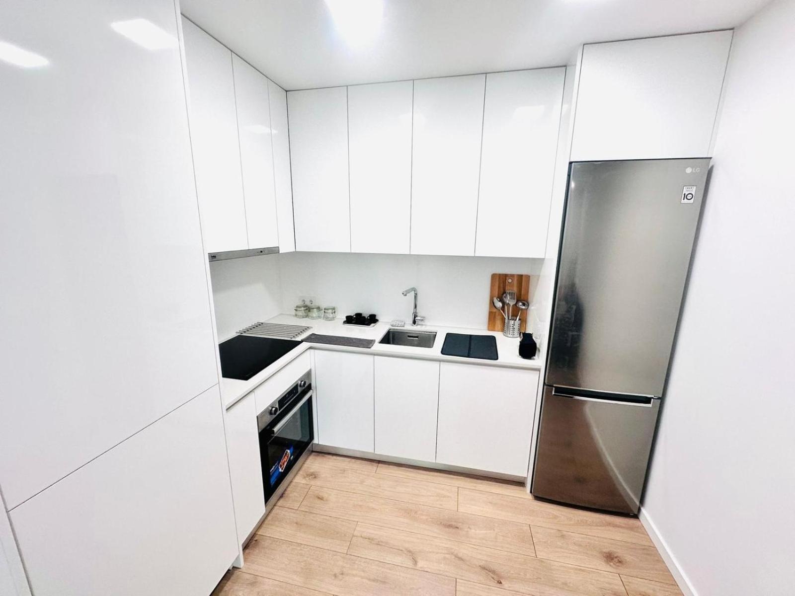 Center 3 Bedroom Flat Next To Avenida Almirante Reis