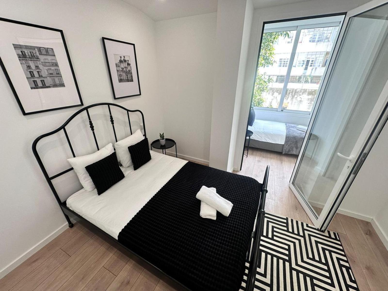 Center 3 Bedroom Flat Next To Avenida Almirante Reis Lisbon