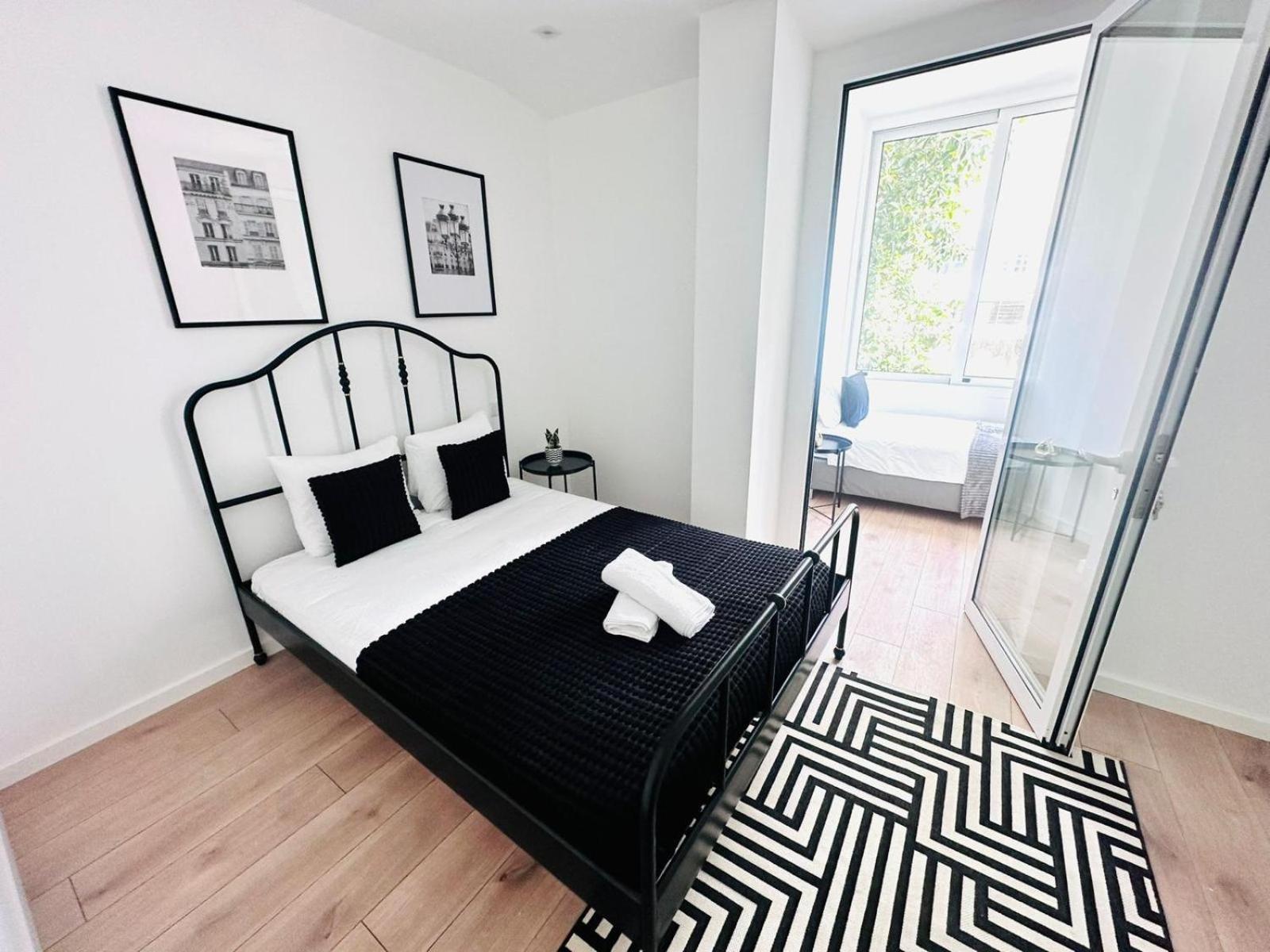 Center 3 Bedroom Flat Next To Avenida Almirante Reis * Lisbon