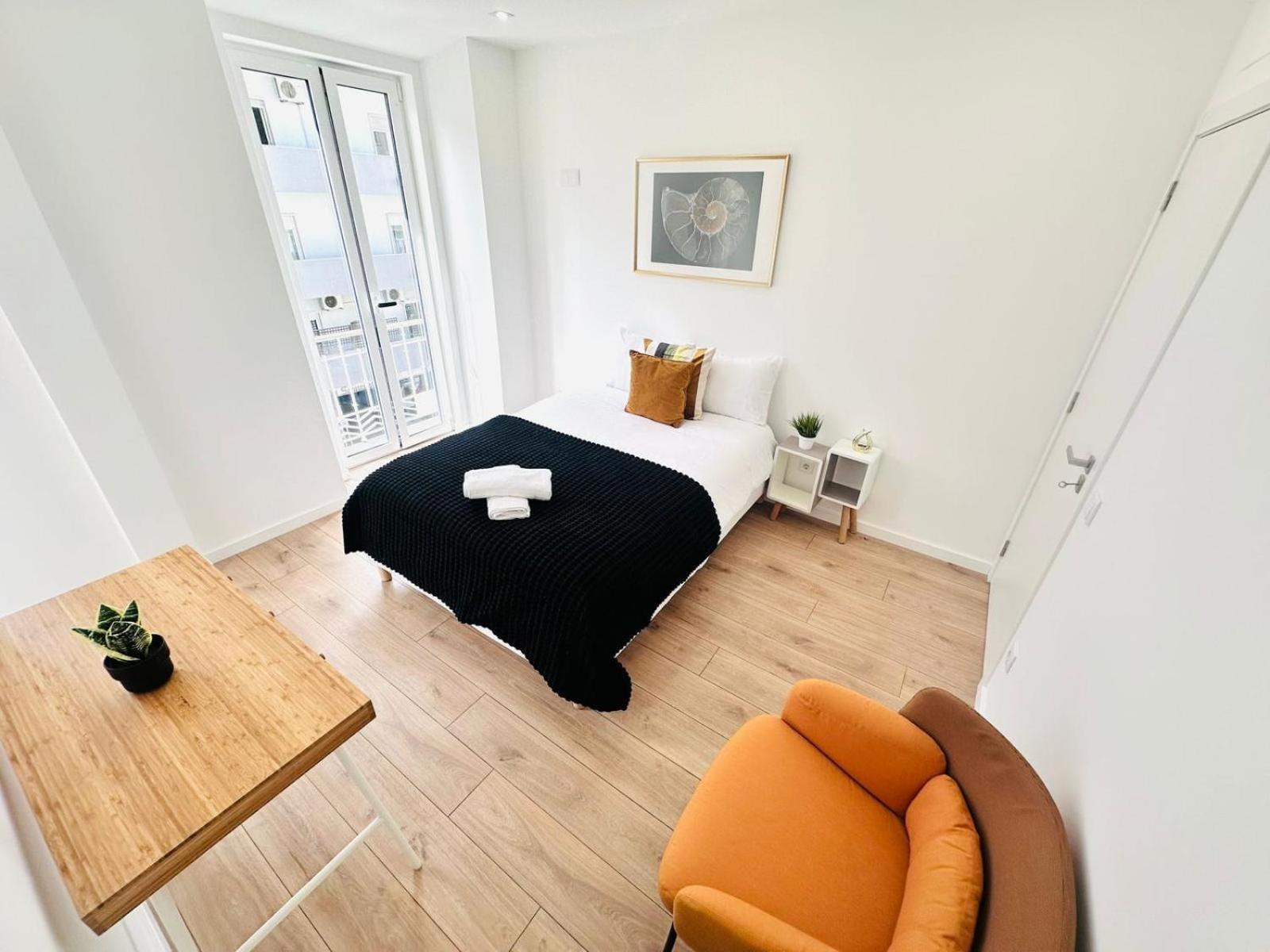 Center 3 Bedroom Flat Next To Avenida Almirante Reis Apartment *