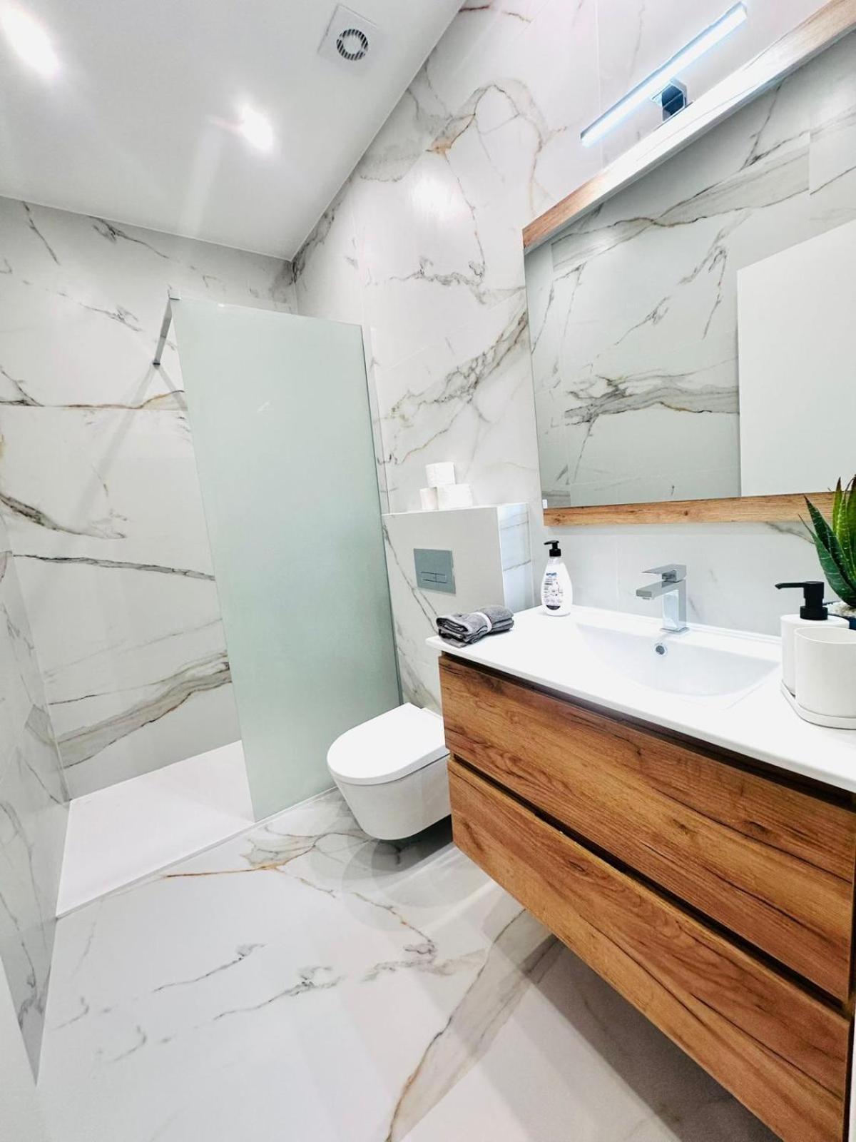 Center 3 Bedroom Flat Next To Avenida Almirante Reis Lisbon