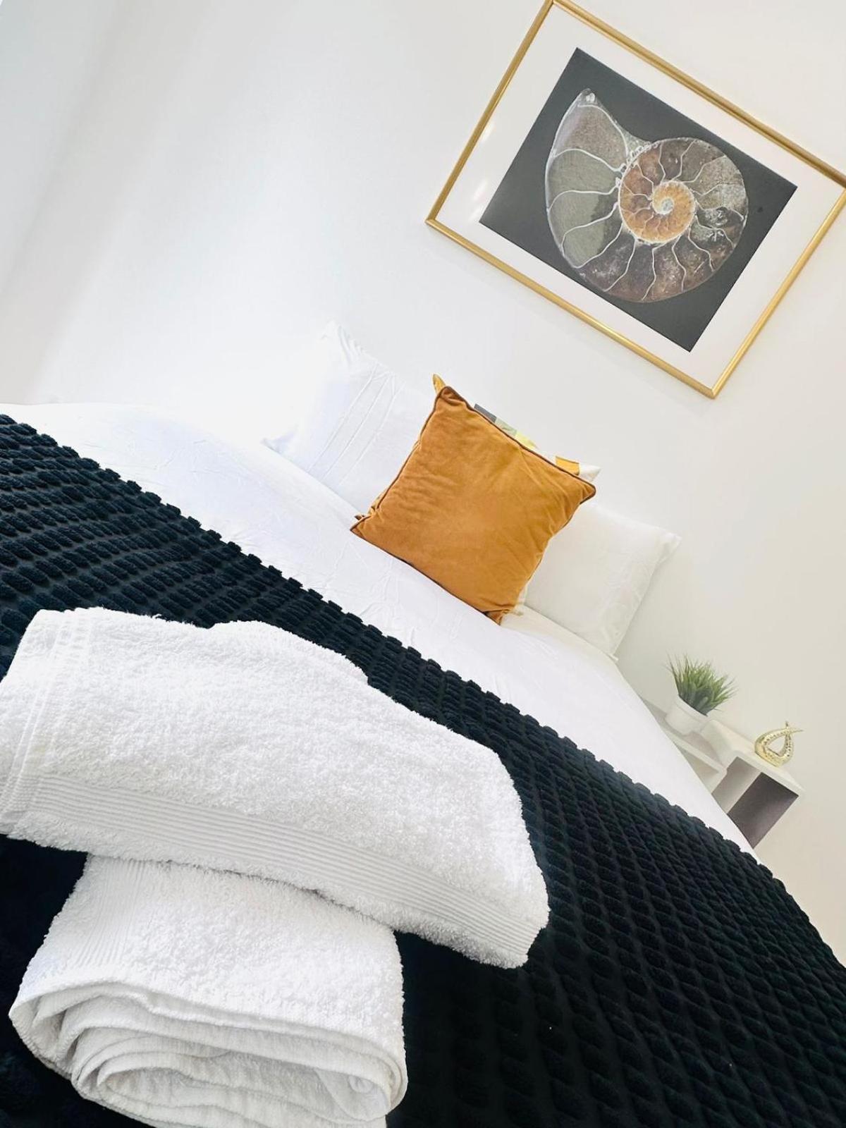 Center 3 Bedroom Flat Next To Avenida Almirante Reis Apartment Lisbon