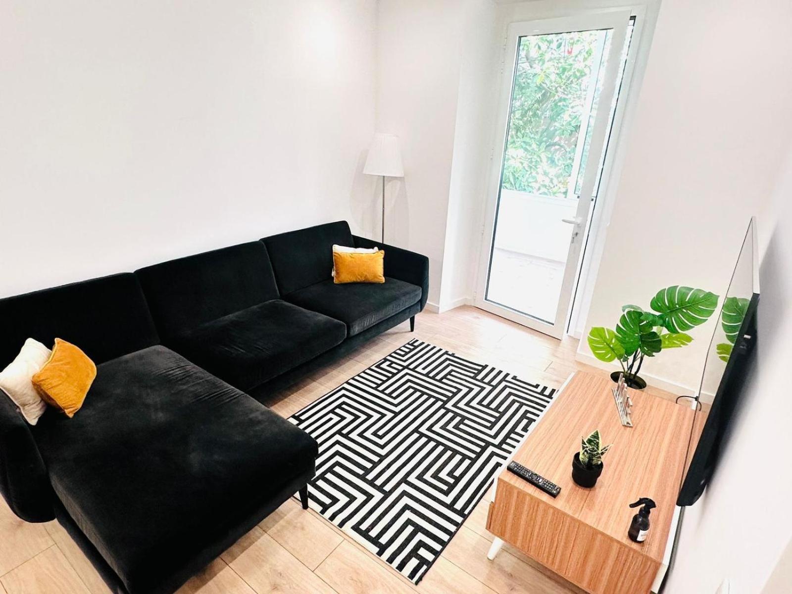 Apartment Center 3 Bedroom Flat Next To Avenida Almirante Reis