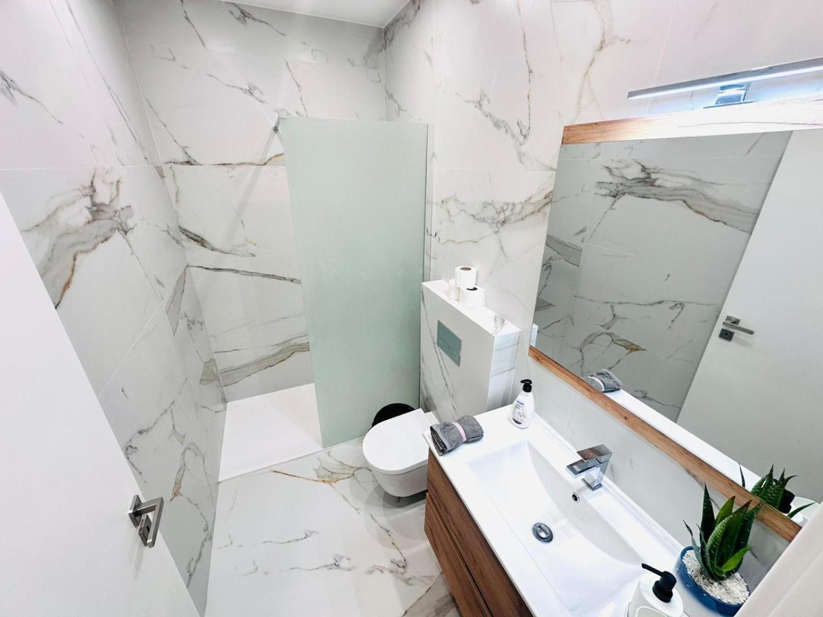 Center 3 Bedroom Flat Next To Avenida Almirante Reis Lisbon