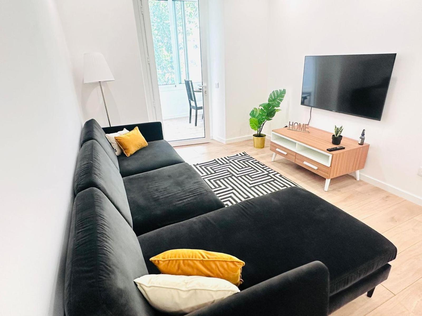 Center 3 Bedroom Flat Next To Avenida Almirante Reis Apartment