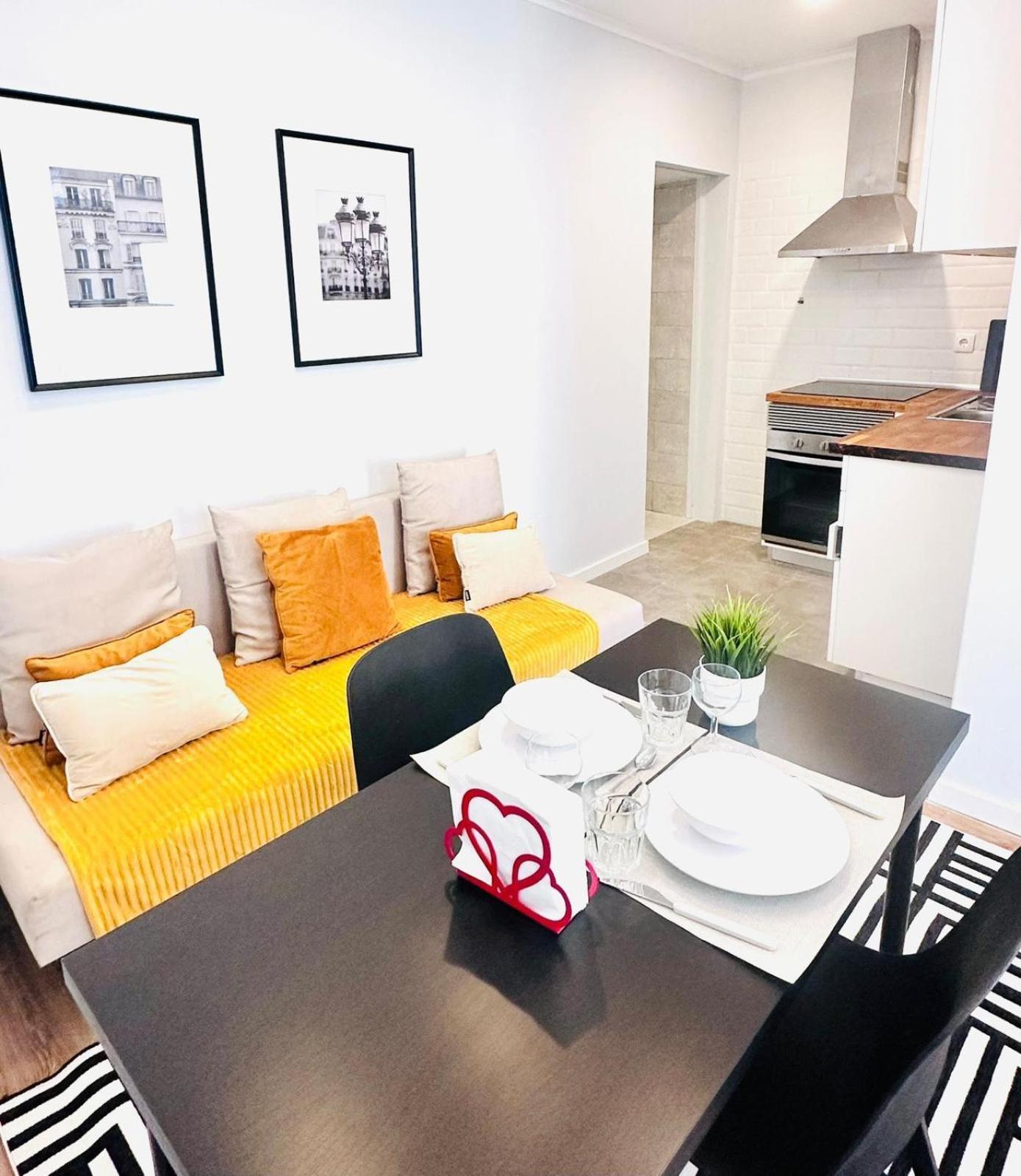 222 Charm For Tourists Appartement