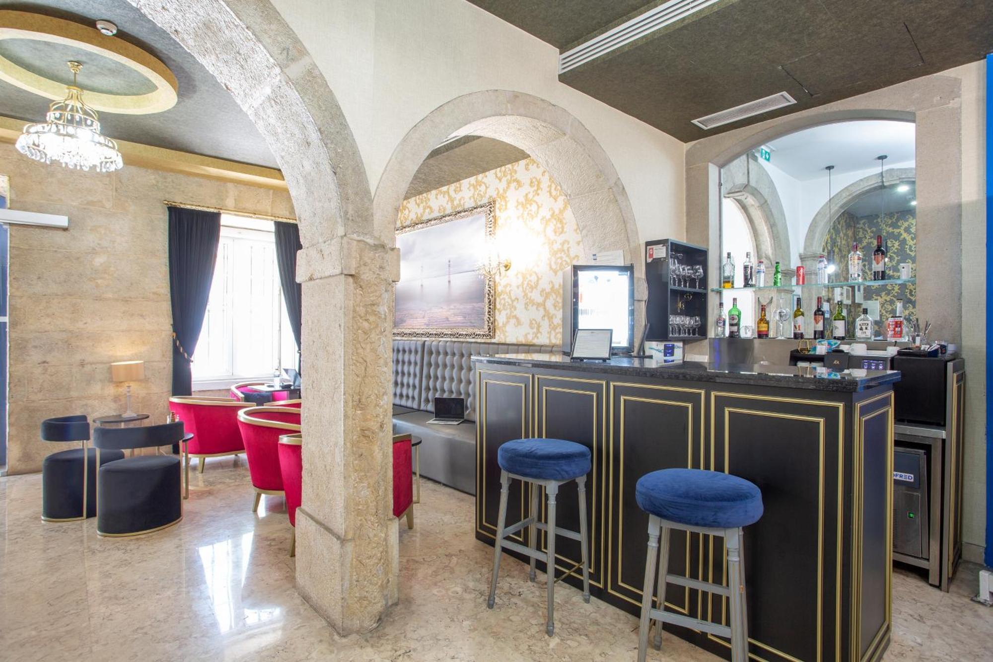 Casual Belle Epoque Hotel 4*