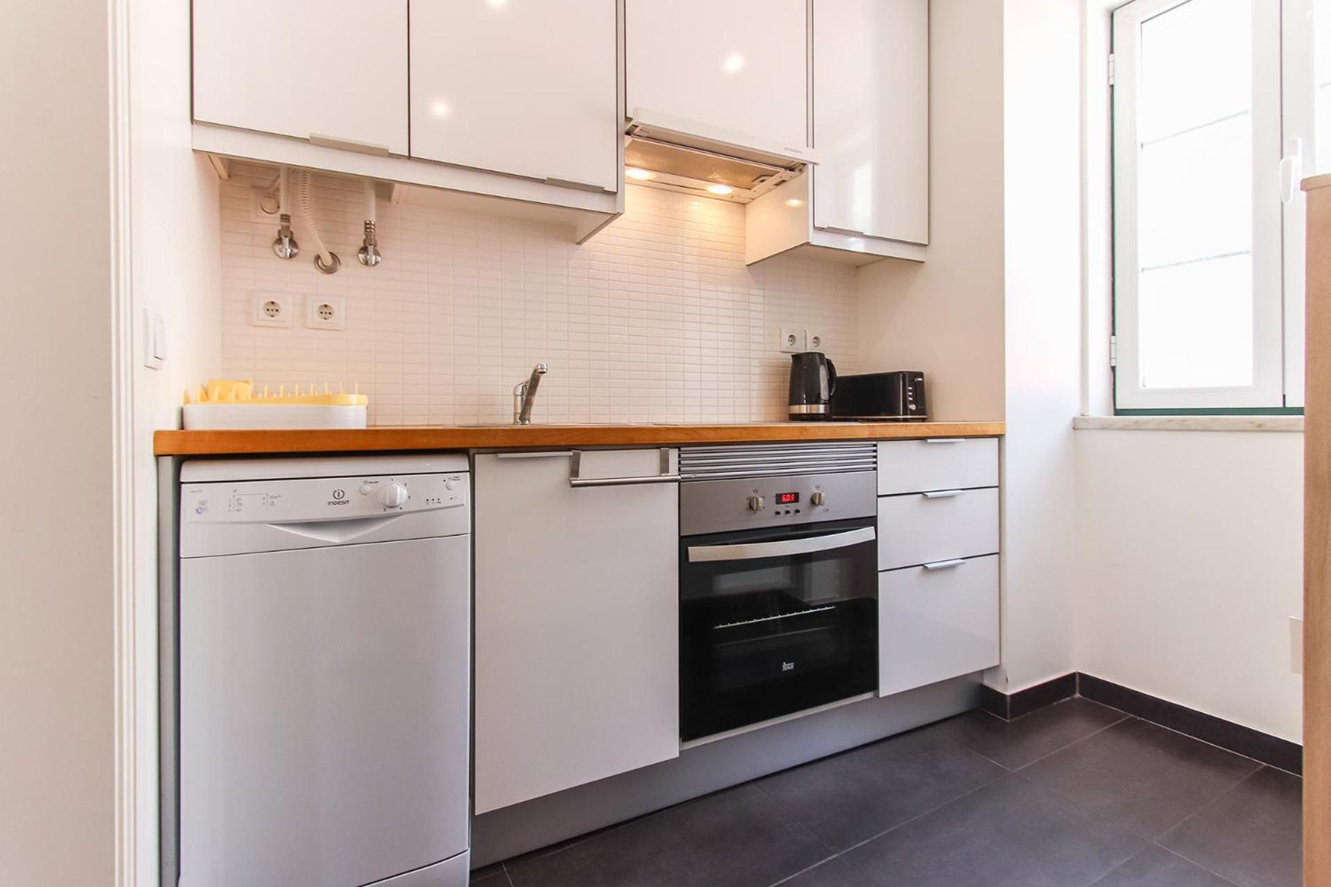 Apartment Typical Madragoa By Homing Lissabon