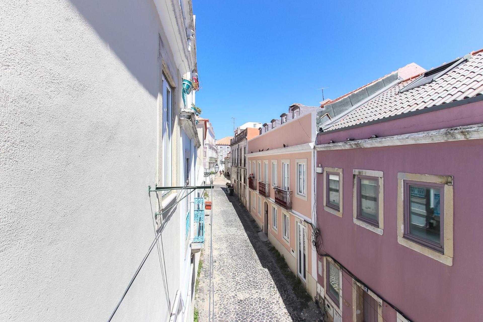 Typical Madragoa By Homing * Lissabon