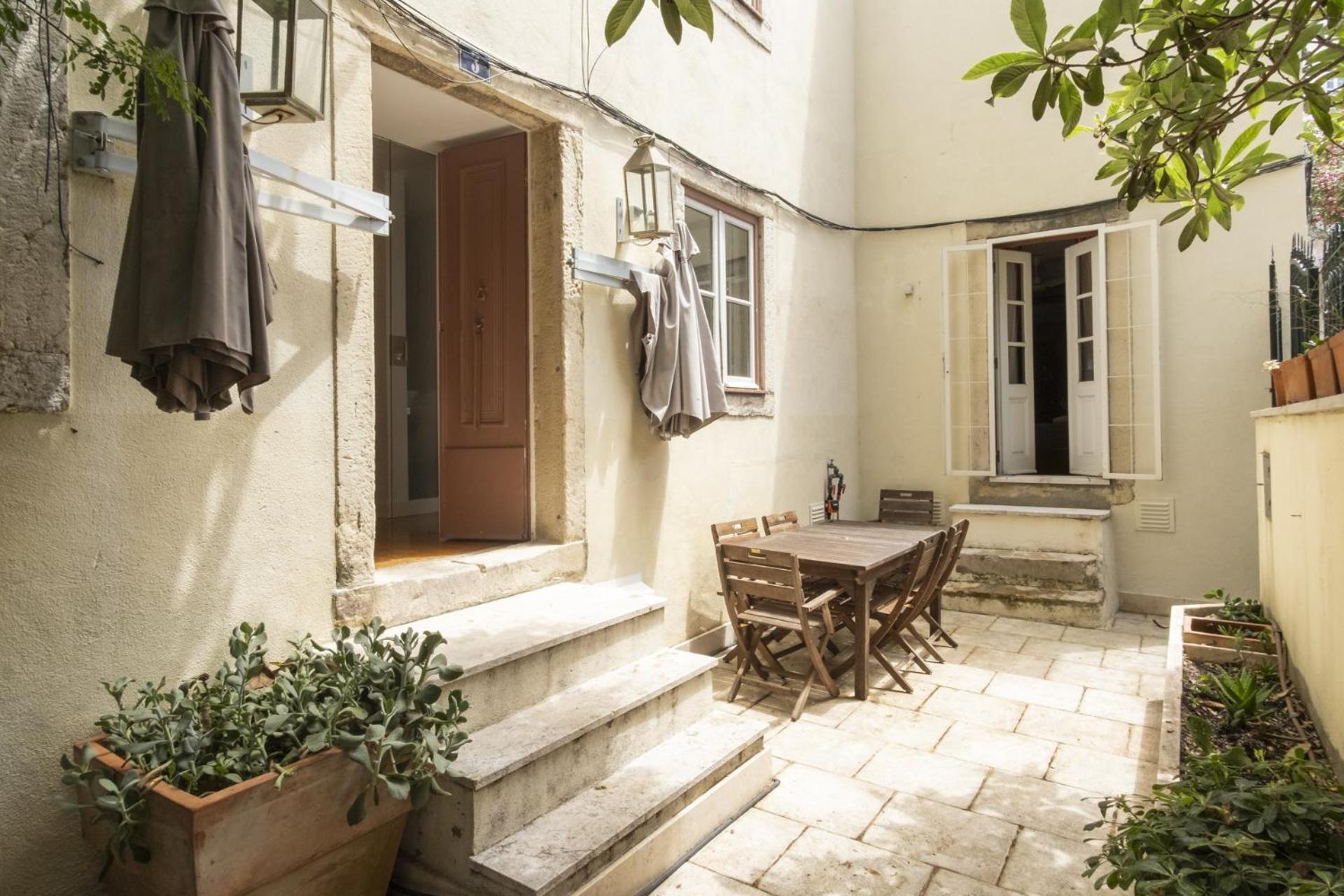 Appartement With Terrace In Downtown - Ttl279