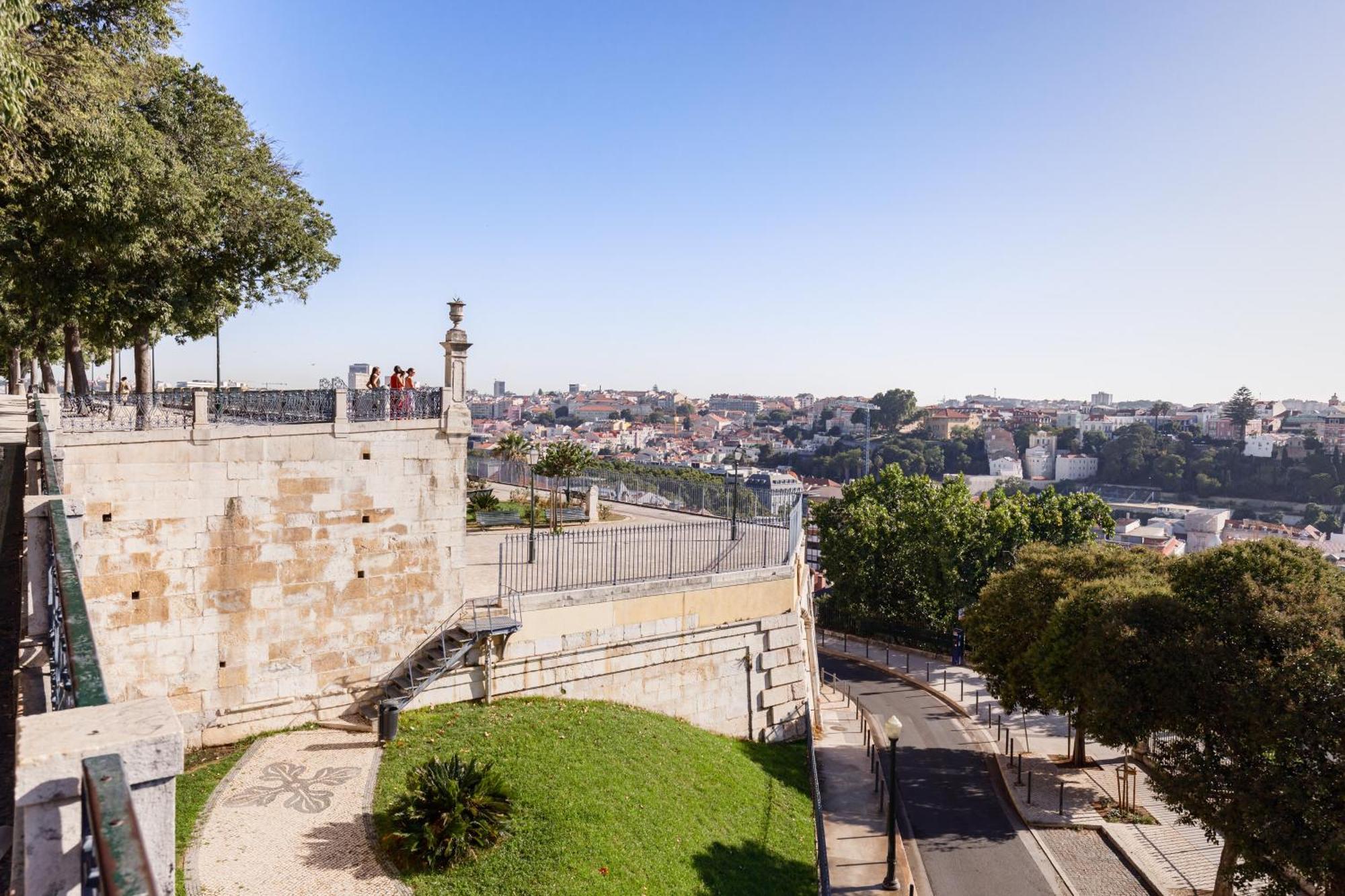 Apartment Atalaia Duplex Lissabon