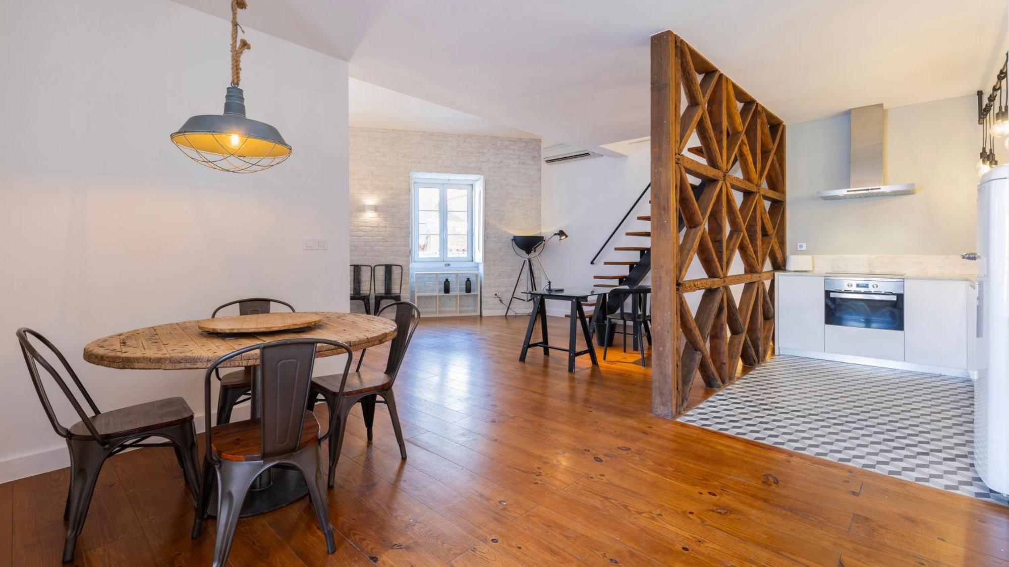 Charming 3bdr Duplex In Center By Lovelystay Lisboa
