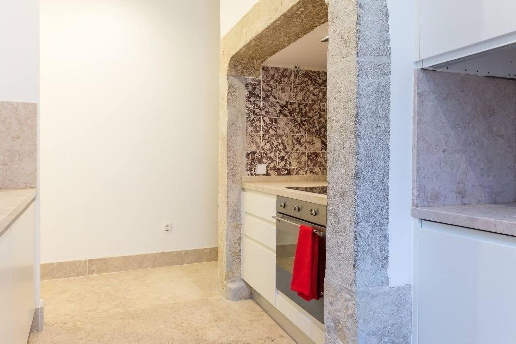Chiado - In Apartment Lisbon