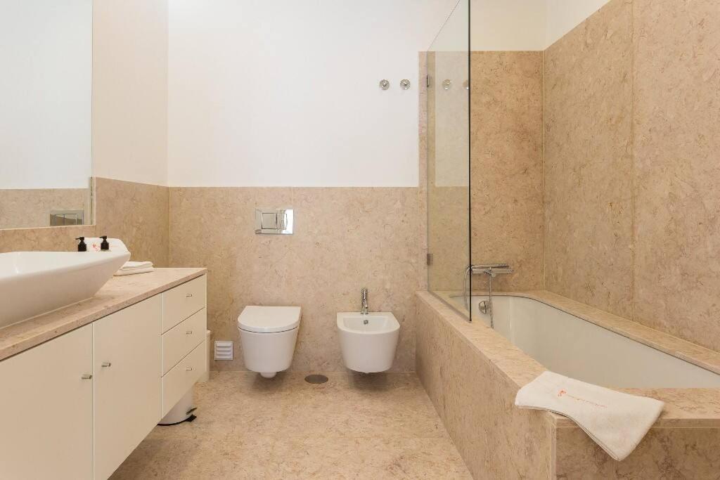 Chiado - In Apartment Lisbon
