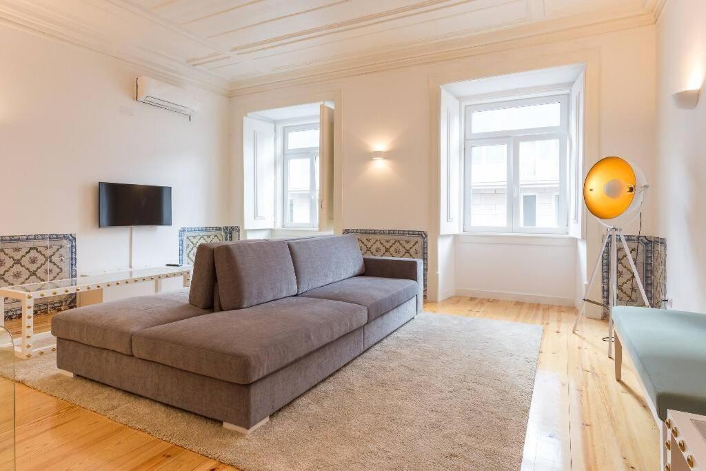Chiado - In Apartment Lisbon